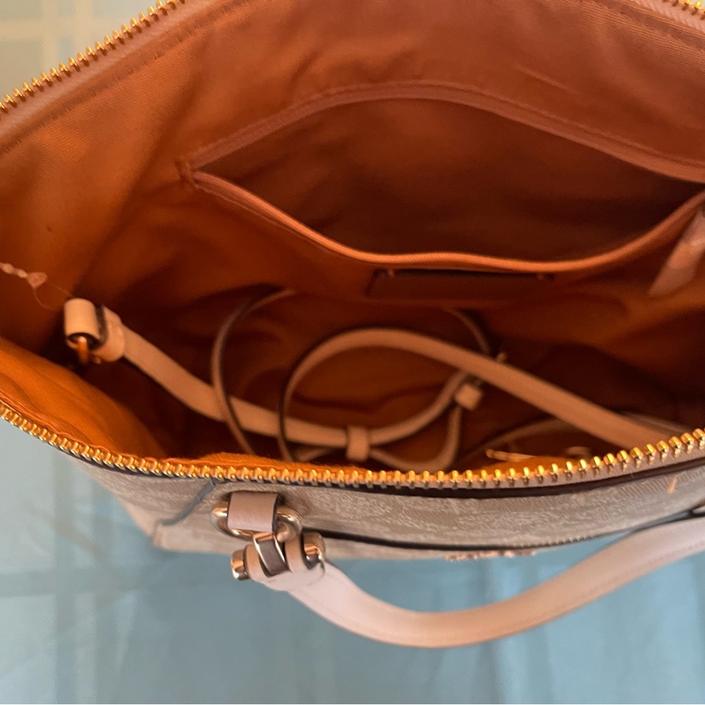 Coach Beige and Gold Signature Shoulder Bag - Picture 3 of 4